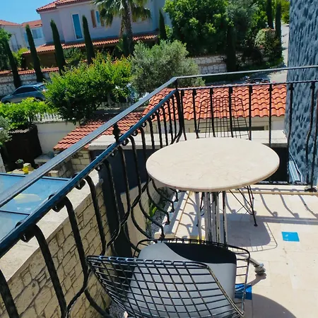 Fedora Bed & Breakfast Alaçatı