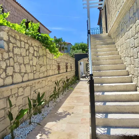 Fedora * Alacati