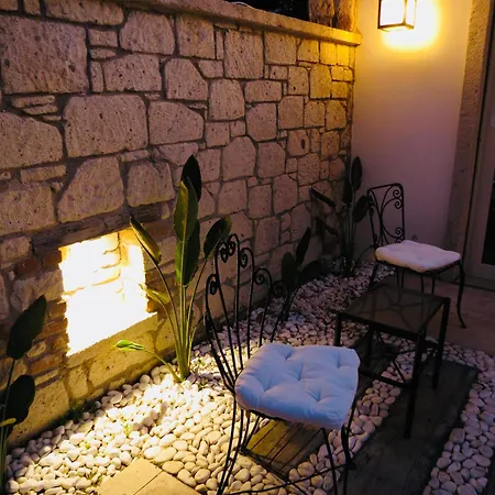 Fedora Bed & Breakfast Alaçatı