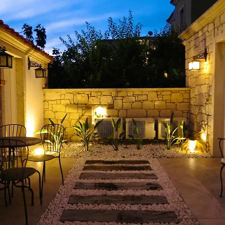 Fedora Alacati