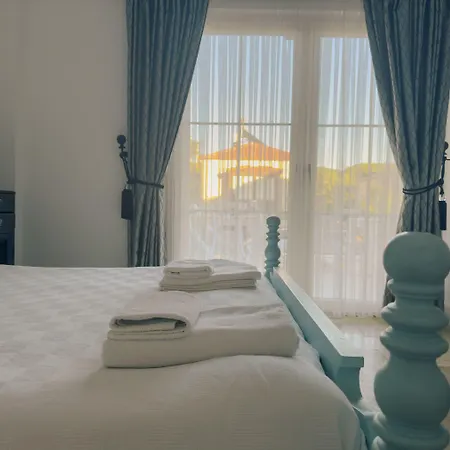 Fedora Bed & Breakfast Alaçatı