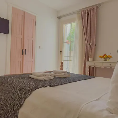 B&B Fedora