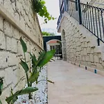 Fedora Bed & Breakfast 3*