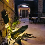Fedora Alaçatı
