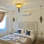 Fedora Bed & Breakfast Alaçatı